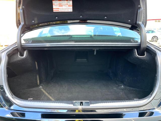 ＧＳ ＧＳ３５０　Ｆスポーツ　後期　三眼ＬＥＤヘッド　黒革　ブラインドスポット　クリアランスソナー　純正１２．３インチナビ　バックカメラ　レーダークルーズ　パワーシート　シートヒーター　シートベンチレーション　　純正１９インチＡＷ（12枚目）