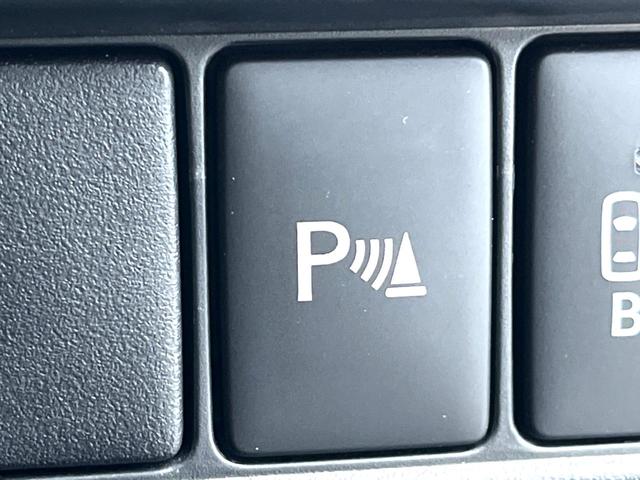 ＲＣ ＲＣ３００ｈ　Ｆスポーツ　後期　ムーンルーフ　角型三眼ＬＥＤヘッド　黒革　純正１０．３インチナビ　バックカメラ　クリアランスソナー　ブラインドスポット　パワーシート　シートベンチレーション　レーダークルーズ　純正１９インチＡＷ（7枚目）