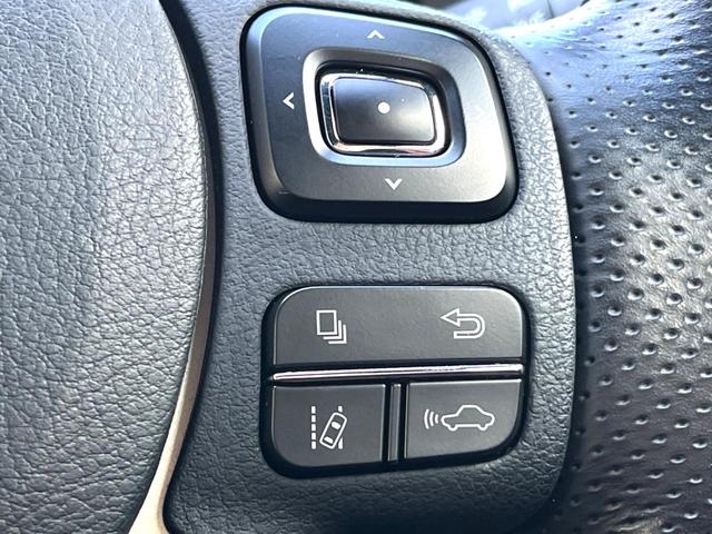 ＲＣ ＲＣ３００ｈ　Ｆスポーツ　後期　ムーンルーフ　角型三眼ＬＥＤヘッド　黒革　純正１０．３インチナビ　バックカメラ　クリアランスソナー　ブラインドスポット　パワーシート　シートベンチレーション　レーダークルーズ　純正１９インチＡＷ（8枚目）