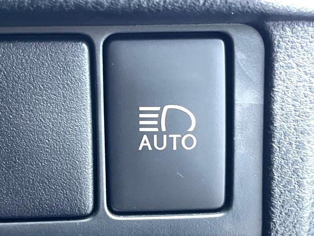 ＲＣ ＲＣ３００ｈ　Ｆスポーツ　後期　ムーンルーフ　角型三眼ＬＥＤヘッド　黒革　純正１０．３インチナビ　バックカメラ　クリアランスソナー　ブラインドスポット　パワーシート　シートベンチレーション　レーダークルーズ　純正１９インチＡＷ（52枚目）