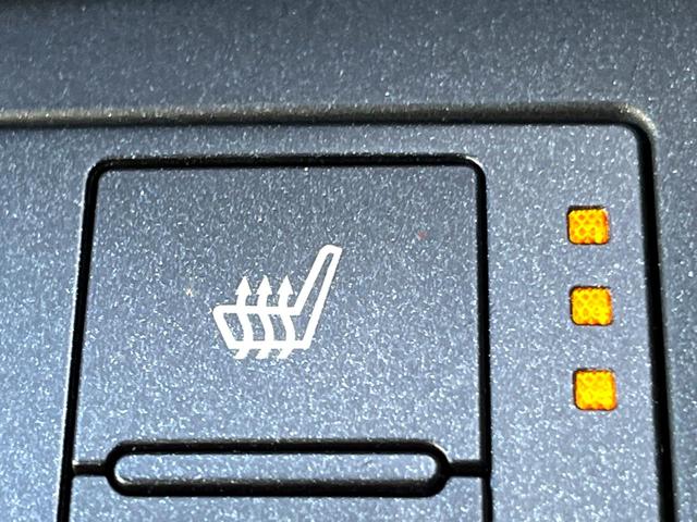 ＲＣ ＲＣ３００ｈ　Ｆスポーツ　後期　ムーンルーフ　角型三眼ＬＥＤヘッド　黒革　純正１０．３インチナビ　バックカメラ　クリアランスソナー　ブラインドスポット　パワーシート　シートベンチレーション　レーダークルーズ　純正１９インチＡＷ（59枚目）