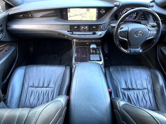 ＬＳ ＬＳ５００ｈ　エグゼクティブ　マークレビンソン　リアエンターテインメント　純正１２．３インチナビ　パノラミックビュー　デジタルインナーミラー　黒革　セーフティシステムプラス　メモリー付パワーシート　シートベンチレーション　ＢＳＭ（2枚目）