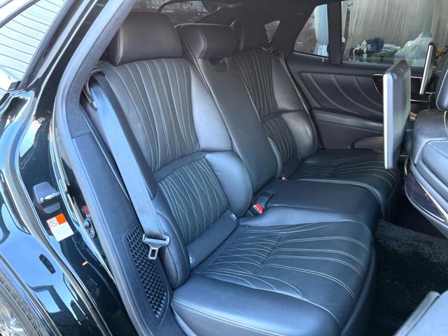 ＬＳ ＬＳ５００ｈ　エグゼクティブ　マークレビンソン　リアエンターテインメント　純正１２．３インチナビ　パノラミックビュー　デジタルインナーミラー　黒革　セーフティシステムプラス　メモリー付パワーシート　シートベンチレーション　ＢＳＭ（13枚目）