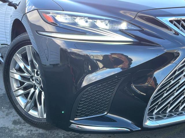 ＬＳ ＬＳ５００ｈ　エグゼクティブ　マークレビンソン　リアエンターテインメント　純正１２．３インチナビ　パノラミックビュー　デジタルインナーミラー　黒革　セーフティシステムプラス　メモリー付パワーシート　シートベンチレーション　ＢＳＭ（17枚目）