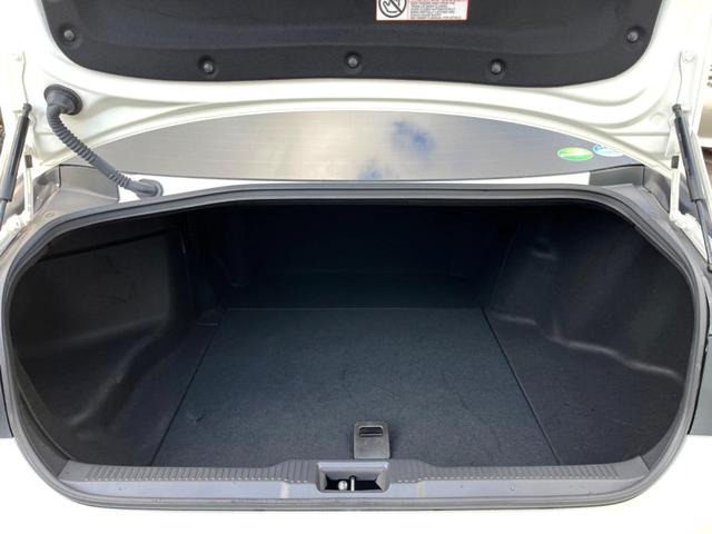 クラウンハイブリッド ＲＳ　リミテッド　モデリスタエアロ＆マフラー　セーフティパッケージプラス　ブラインドスポット　セーフティセンス　三眼ＬＥＤヘッド　純正ナビ　パノラミックビュー　パワーシート　シートヒーター　革巻きステアリング　禁煙車（11枚目）