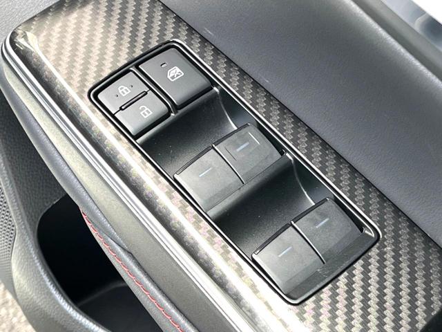 クラウンハイブリッド ＲＳ　リミテッド　モデリスタエアロ＆マフラー　セーフティパッケージプラス　ブラインドスポット　セーフティセンス　三眼ＬＥＤヘッド　純正ナビ　パノラミックビュー　パワーシート　シートヒーター　革巻きステアリング　禁煙車（42枚目）