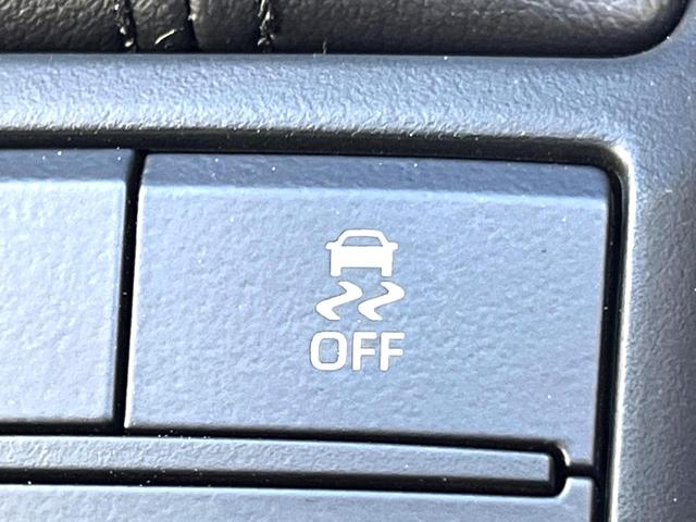 クラウンハイブリッド ＲＳ　リミテッド　モデリスタエアロ＆マフラー　セーフティパッケージプラス　ブラインドスポット　セーフティセンス　三眼ＬＥＤヘッド　純正ナビ　パノラミックビュー　パワーシート　シートヒーター　革巻きステアリング　禁煙車（67枚目）