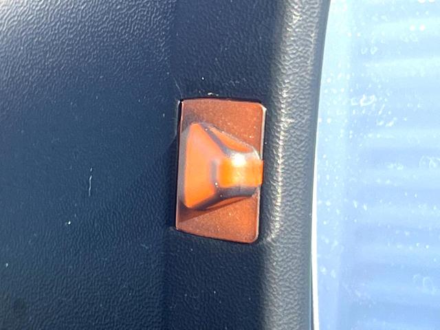 �y�u���C���h�X�|�b�g���j�^�[�z���s���A�h�A�~���[�̎��p�ɂȂ�₷���ӏ��Ɍ㑱�Ԃ��ڋ߂���ƃT�C�h�~���[�̃����Y�Ɍx����\���I�h���C�o�[�ɒ��ӊ��N�����Ă���܂��B