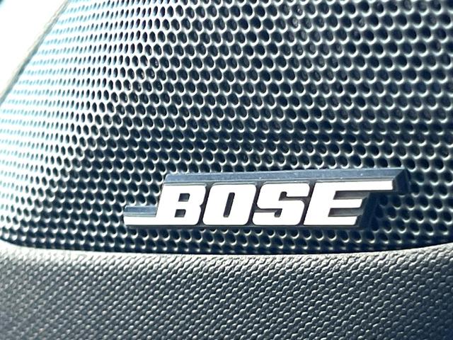 シビック ｅ：ＨＥＶ　ホンダセンシング　テールゲートスポイラー　ＢＯＳＥ　ホンダコネクトディスプレイ　バックカメラ　ハーフレザー　パワーシート　シートヒーター　ＬＥＤヘッド　純正１８インチＡＷ　革巻きステアリング　禁煙車（4枚目）