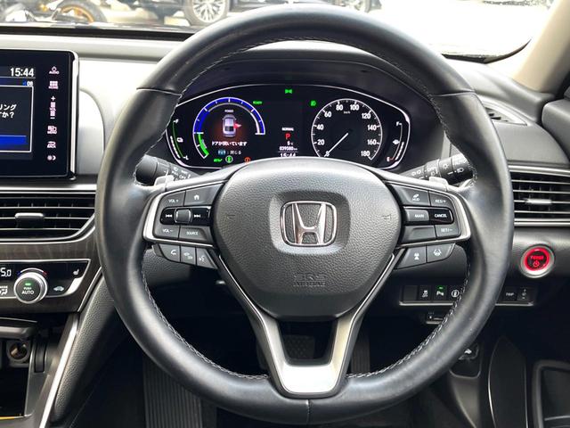 �y�����v�����X�e�A�����O�z�㎿�Ȋv���g�p���邱�ƂŁA��ɂ����������݂ƂĂ��^�]���₷���n���h���ł���