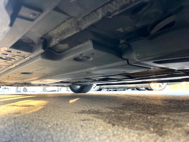 プリウス Sツーリングセレクション モデリスタエアロ 純正ナビ バックカメラ LEDヘッド 黒合皮シート シートヒーター 純正17インチブラック塗装AW 横滑り防止 ETC スマートキー オートライト Bluetooth 禁煙車(36枚目)