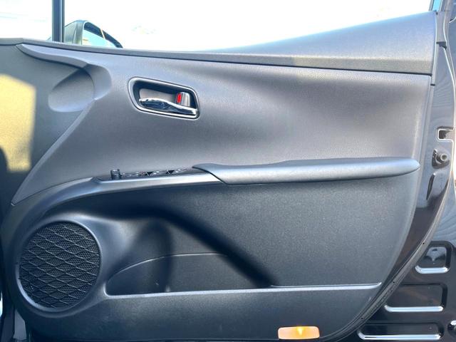 プリウス Sツーリングセレクション モデリスタエアロ 純正ナビ バックカメラ LEDヘッド 黒合皮シート シートヒーター 純正17インチブラック塗装AW 横滑り防止 ETC スマートキー オートライト Bluetooth 禁煙車(41枚目)