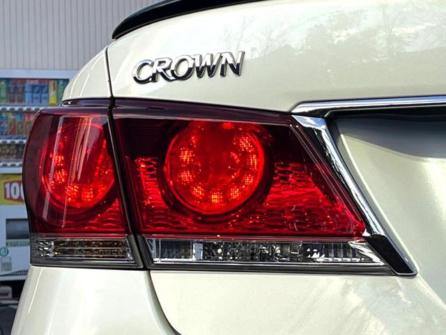 クラウン アスリートＳ　モデリスタエアロ　プリクラッシュセーフティ　レーダークルーズ　インテリジェントクリアランスソナー　黒革シート　シートベンチレーション　純正ナビ　バックソナー　ＨＩＤヘッドライト　純正１７インチＡＷ（30枚目）