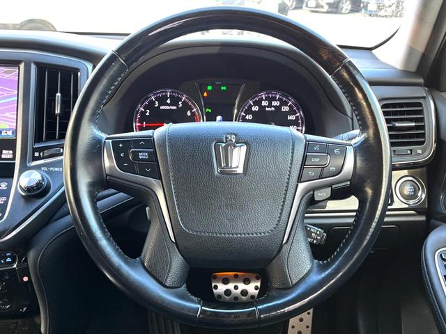 クラウン アスリートＳ　モデリスタエアロ　プリクラッシュセーフティ　レーダークルーズ　インテリジェントクリアランスソナー　黒革シート　シートベンチレーション　純正ナビ　バックソナー　ＨＩＤヘッドライト　純正１７インチＡＷ（42枚目）