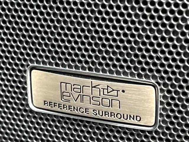 �y�}�[�N���r���\���T�E���h�V�X�e���z���[�J�[�I�v�V�����̍��i�ʃT�E���h�V�X�e���𓋍ځB��p�̃`���[�j���O���{���ꂽ�召�l�X�ȃX�s�[�J�[����ǎ��ȃT�E���h���t�ł��A�Տꊴ���ӂ�鉹����Ԃ����o���܂��B