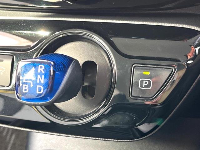 プリウス Sツーリングセレクション 後期 モデリスタエアロ クールグレー内装/合皮シート セーフティセンス 純正ナビ バックカメラ レーダークルーズ シートヒーター 純正17インチブラック塗装AW ハイビームアシスト ETC 禁煙車(57枚目)