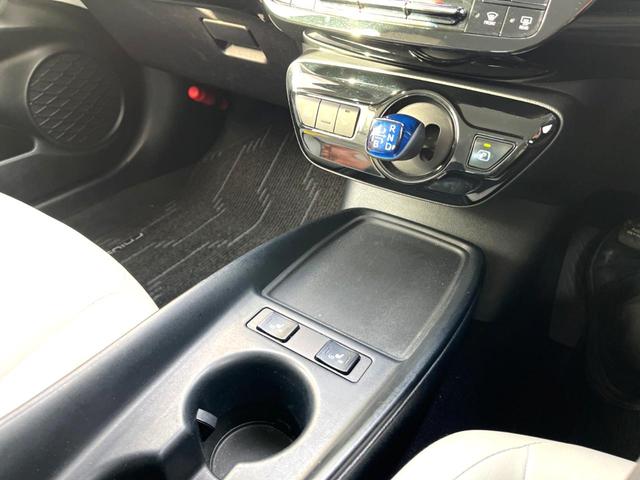 プリウス Sツーリングセレクション 後期 モデリスタエアロ クールグレー内装/合皮シート セーフティセンス 純正ナビ バックカメラ レーダークルーズ シートヒーター 純正17インチブラック塗装AW ハイビームアシスト ETC 禁煙車(60枚目)