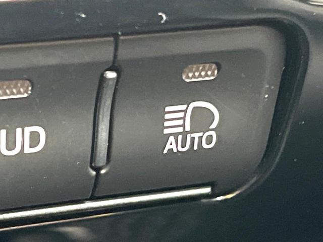 プリウス A 後期 フルモデリスタエアロ モデリスタ18インチAW バックカメラ セーフティセンス ブラインドスポット LEDヘッド パワーシート レーダークルーズコントロール オートマチックハイビーム 禁煙車(9枚目)