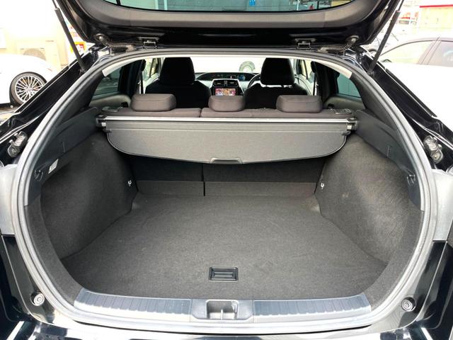 プリウス A 後期 フルモデリスタエアロ モデリスタ18インチAW バックカメラ セーフティセンス ブラインドスポット LEDヘッド パワーシート レーダークルーズコントロール オートマチックハイビーム 禁煙車(12枚目)