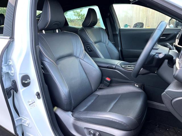 クラウンクロスオーバー Gアドバンスド・レザーパッケージ モデリスタエアロ デジタルインナーミラー セーフティセンス 純正12.3インチディスプレイオーディオ パノラミックビュー 黒革 メモリー付パワーシート シートベンチレーション 4眼LEDヘッド 禁煙(12枚目)