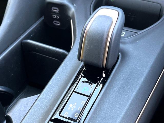 クラウンクロスオーバー Gアドバンスド・レザーパッケージ モデリスタエアロ デジタルインナーミラー セーフティセンス 純正12.3インチディスプレイオーディオ パノラミックビュー 黒革 メモリー付パワーシート シートベンチレーション 4眼LEDヘッド 禁煙(62枚目)