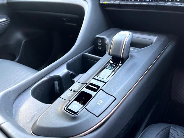 クラウンクロスオーバー Gアドバンスド・レザーパッケージ モデリスタエアロ デジタルインナーミラー セーフティセンス 純正12.3インチディスプレイオーディオ パノラミックビュー 黒革 メモリー付パワーシート シートベンチレーション 4眼LEDヘッド 禁煙(67枚目)