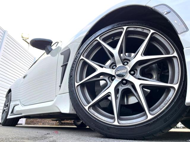 GR86 RZ MT GRフルエアロ GRスポーツマフラー GRトランクスポイラー RAYS製18インチAW 純正ナビ バックカメラ シートヒーター ハーフレザー クルーズコントロール 後方警戒支援 アルミペダル(14枚目)