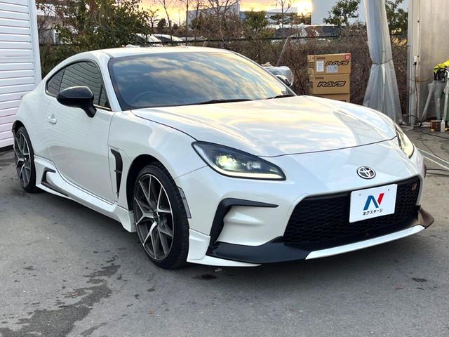GR86 RZ MT GRフルエアロ GRスポーツマフラー GRトランクスポイラー RAYS製18インチAW 純正ナビ バックカメラ シートヒーター ハーフレザー クルーズコントロール 後方警戒支援 アルミペダル(17枚目)