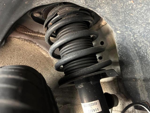 ＧＲ８６ ＲＺ　ＭＴ　ＧＲフルエアロ　ＧＲスポーツマフラー　純正ナビ　純正１８インチＡＷ　フルＬＥＤヘッド　シートヒーター　ハーフレザー　スポーツアルミペダル　クルーズコントロール　後側方警戒支援　ＥＴＣ　禁煙車（20枚目）