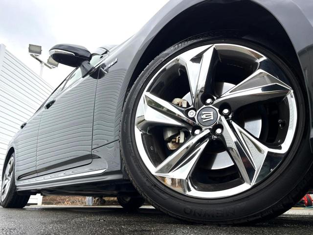 �y�����P�W�C���`�A���~�z�C�[���z�O�ςɃ}�b�`���������A���~�z�C�[���𑕒����Ă���܂��B�e��ЊO�A���~�z�C�[����A�X�^�b�h���X�^�C�����戵�����Ă���܂��B���񂲑��k����������