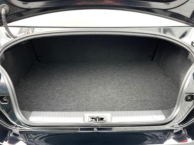 ８６ ＧＴ　後期ＭＴ　ＴＲＤリアエアロ＆マフラー　ｂｒｅｍｂｏ製レッドキャリパー　純正ＯＰ１７インチＡＷ　カロッツェリアナビ　バックカメラ　ＬＥＤヘッド　オートライト　革巻きステアリング　クルーズコントロール（12枚目）