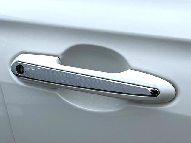 クラウンハイブリッド ＲＳアドバンス　ムーンルーフ　デジタルインナーミラー　黒革　ブラインドスポット　セーフティセンス　純正ナビ　パノラミックビュー　メモリー付パワーシート　シートベンチレーション　三眼ＬＥＤヘッド　純正１８インチＡＷ（38枚目）