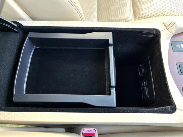 ＬＳ ＬＳ４６０　バージョンＣ　Ｉパッケージ　後期　ムーンルーフ　マークレビンソン　純正ナビ　バックカメラ　純正１８インチＡＷ　メモリー付きパワーシート　シートベンチレーション　セミアニリン革　ウッドコンビステアリング　ＨＩＤヘッド　スマートキー（68枚目）