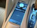 ＬＣ５００ｈ　Ｌパッケージ　マークレビンソン　純正ＯＰ２１インチＡＷ　パノラマルーフ　セーフティシステムプラス　セミアニリン革シート　パワーシート　純正１０．３インチナビ　バックカメラ　フルＬＥＤヘッド　革巻きステアリング　禁煙（63枚目）