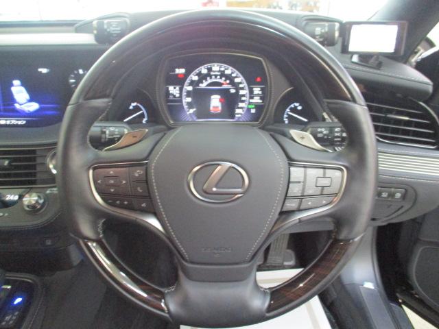 LS500 エグゼクティブ リアエンターテイメント 純正ナビ フルセグ アラウンドモニター ETC HUD 19インチアルミ レーダークルーズ LEDヘッドライト ウッドコンビ オートライト オートハイビーム(15枚目)