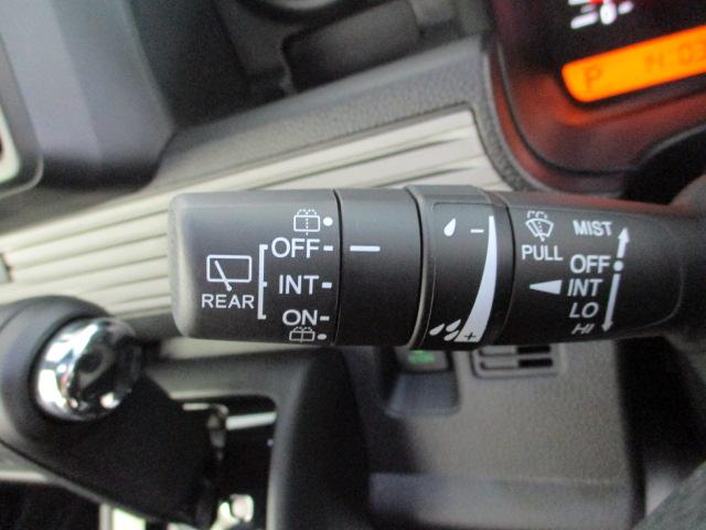 クール・ホンダセンシング ワンオーナー SDナビ フルセグ ブルートゥース ミュージックサーバー バックカメラ オートエアコン ステアリングスイッチ リアワイパー オートライト フォグライト スマートキー プッシュスタート(18枚目)