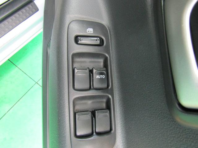 L ワンオーナー キーレス ヘッドライトレベライザー ABS 電動格納ミラー ベンチシート バニティミラー シートリフター 13インチアルミホイール プライバシーガラス パワーウィンドウ Wエアバック(19枚目)