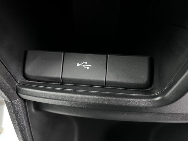 ステップワゴンスパーダ スパーダハイブリッドＧ・ＥＸホンダセンシングブラスタ　純正９型ナビ　フルセグ　ＵＳＢ　Ｂｌｕｅｔｏｏｔｈ　バックモニター　ＥＴＣ　両側電動ドア　ホンダセンシング　シートヒーター　１オーナー　パフォーマンスダンパー　ＬＥＤヘッドライト　わくわくゲート（17枚目）