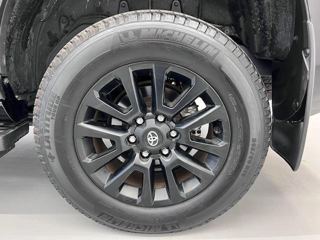 ランドクルーザープラド ＴＸ　Ｌパッケージ　マットブラックエディション　ベージュ革　ＭＯＰナビ　全方位カメラ　サンルーフ　寒冷地　リヤフォグランプ　ＢＳＭ　ＥＴＣ２．０　Ｂｌｕｅｔｏｏｔｈ　ＡｐｐｌｅＣａｒｐｌａｙ　トノカバー　ルーフレール　前後方衝突軽減　７人乗り（72枚目）
