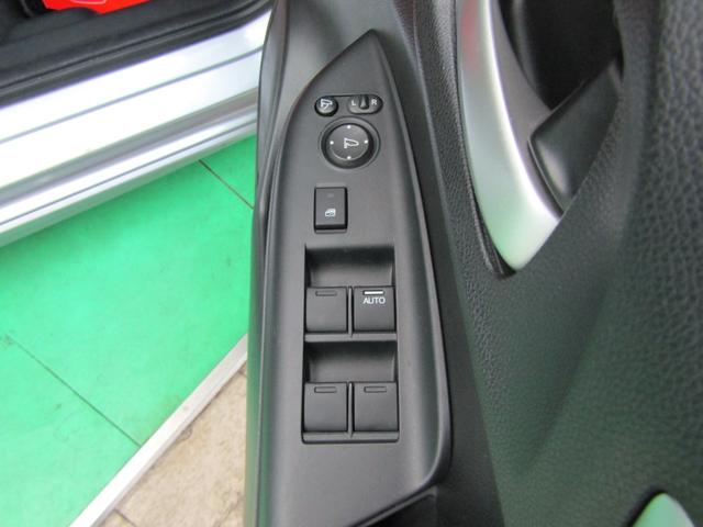シャトル ハイブリッドＺ　ホンダセンシング　１オーナー　ＳＤナビ　フルセグ　ブルートゥース　バックカメラ　ビルトインＥＴＣ　オートライト　ＬＥＤヘッド　フォグ　ハーフレザー　シートヒーター　パドルシフト　１６アルミ　チルトステア　ステアスイッチ（32枚目）