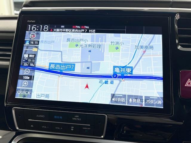 ステップワゴン ｅ：ＨＥＶモデューロＸ　ホンダセンシング　純正１０型ナビ　マルチビューカメラ　ＥＴＣ２．０　ナビ連動前後ドラレコ　ＥＴＣ２．０　コーナーセンサー　後席オートＡ／Ｃ　純正フロアマット・バイザー　わくわくゲート　１オーナー　駐車アシスト（9枚目）
