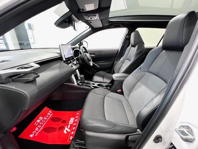 カローラクロス ハイブリッド　Ｚ　ＭＯＤＥＬＬＩＳＴＡエアロ　１０．５ＤＡ　全周囲カメラ　ＢＳＭ　パノラマルーフ　ＨＤＭＩ・ＵＳＢ　寒冷地仕様　アドバンストパーク　ＥＴＣ２．０　電動バックドア　リヤフォグランプ　純正フロアマット（37枚目）