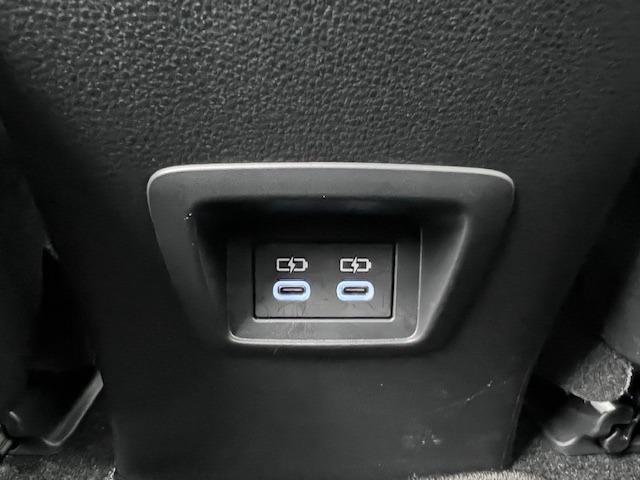 カローラクロス ハイブリッド　Ｚ　ＭＯＤＥＬＬＩＳＴＡエアロ　１０．５ＤＡ　全周囲カメラ　ＢＳＭ　パノラマルーフ　ＨＤＭＩ・ＵＳＢ　寒冷地仕様　アドバンストパーク　ＥＴＣ２．０　電動バックドア　リヤフォグランプ　純正フロアマット（40枚目）