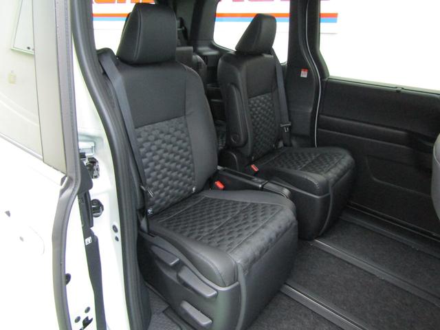 ヴォクシー ハイブリッドS-Z 登録済未使用車 トヨタチームメイト ETC2.0 全方位モニター 10.5インチナビ ユニバーサルステップ フリップD 両側電動ドア 17アルミ オートライト LEDヘッド ハーフレザー シートヒータ(9枚目)