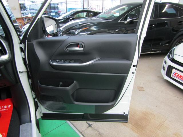 ヴォクシー ハイブリッドS-Z 登録済未使用車 トヨタチームメイト ETC2.0 全方位モニター 10.5インチナビ ユニバーサルステップ フリップD 両側電動ドア 17アルミ オートライト LEDヘッド ハーフレザー シートヒータ(36枚目)