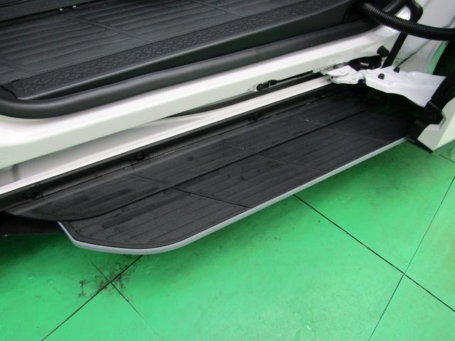 ヴォクシー ハイブリッドS-Z 登録済未使用車 トヨタチームメイト ETC2.0 全方位モニター 10.5インチナビ ユニバーサルステップ フリップD 両側電動ドア 17アルミ オートライト LEDヘッド ハーフレザー シートヒータ(42枚目)