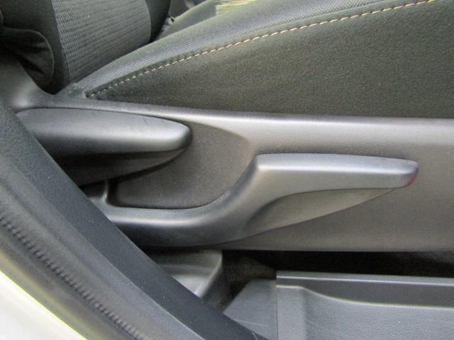 シエンタ ファンベースＧ　ＴＳＳ　ＥＴＣ　ＳＤナビ　ワンセグ　ＣＤ　Ｂｌｕｅｔｏｏｔｈ　ソナー　ＵＳＢ　Ａストップ　パーキングブレーキＳ　両側電動ドア　スマートキー　Ｐスタート　シートリフター　オートリトラ　オートハイビーム（28枚目）