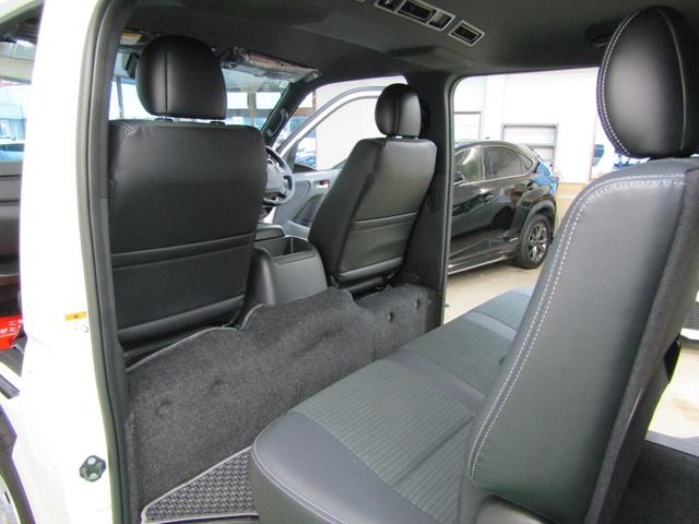 ハイエースバン ロングスーパーGL ダークプライムS 登録済未使用車 4WD 寒冷地仕様 TSS SDナビ フルセグ DVD Aモニター Dインナーミラー 100V電源 ETC スマートキー オートライト LEDヘッド ハーフレザー 両側電動ドア(35枚目)