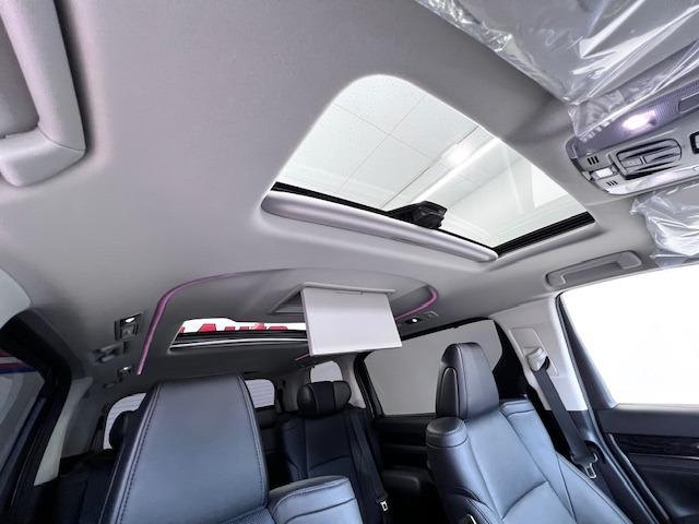 アルファード ２．５Ｓ　Ｃパッケージ　ＭＯＤＥＬＬＩＳＴＡエアロ・マフラー　サンルーフ　デジタルミラー　ＢＳＭ　後席モニター　純正ナビ　ＴＶ　Ｃａｒｐｌａｙ　スペアタイヤ　ＥＴＣ　ドラレコ　両側パワースライド　パワーバックドア　１オーナー（16枚目）