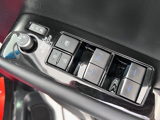 アルファード ２．５Ｓ　Ｃパッケージ　ＭＯＤＥＬＬＩＳＴＡエアロ・マフラー　サンルーフ　デジタルミラー　ＢＳＭ　後席モニター　純正ナビ　ＴＶ　Ｃａｒｐｌａｙ　スペアタイヤ　ＥＴＣ　ドラレコ　両側パワースライド　パワーバックドア　１オーナー（30枚目）